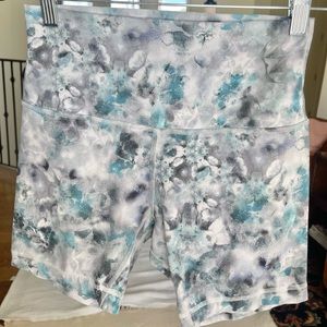 Lululemon Align shorts size 6